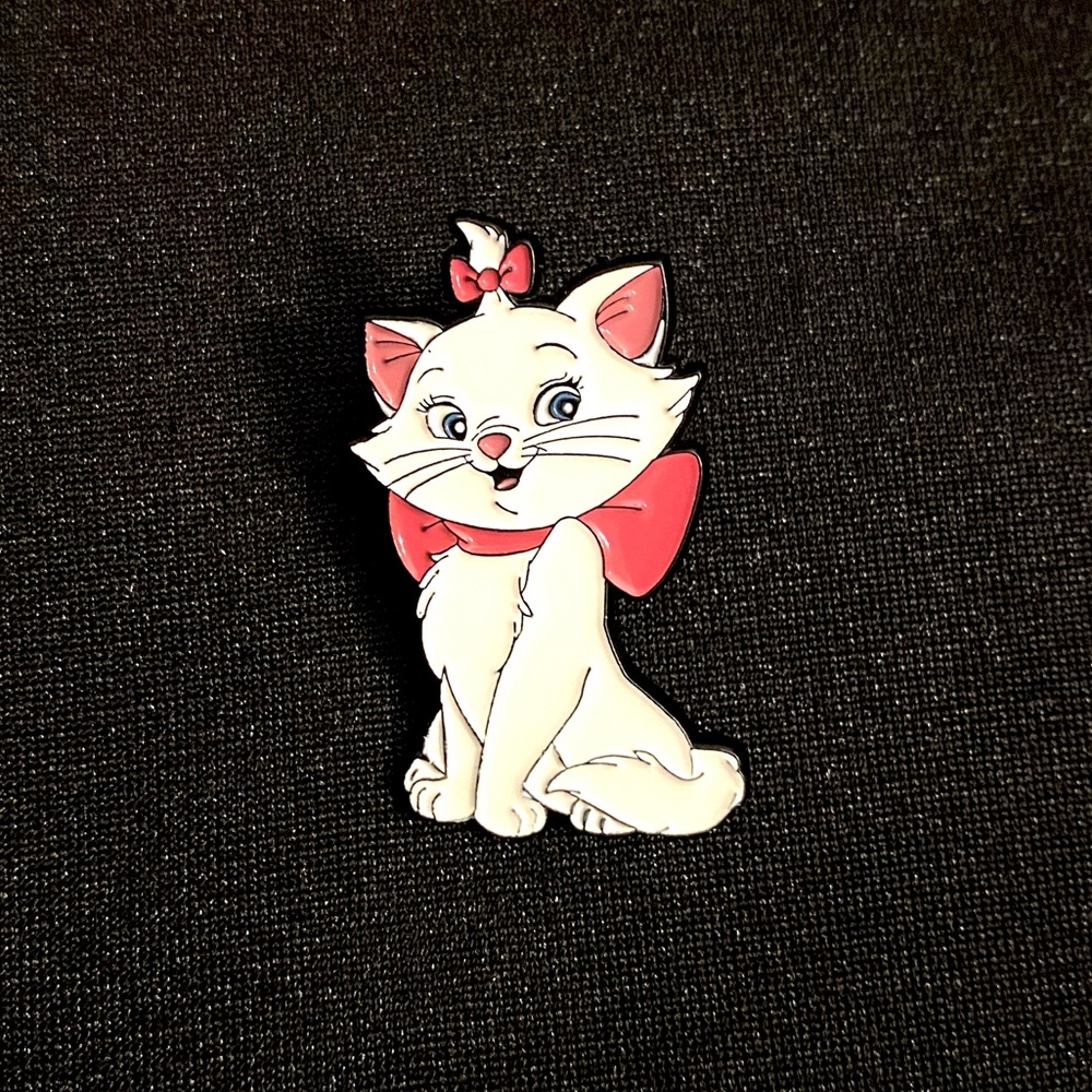 Marie from The Aristocats is just about as cute as a kitty can be. # 3 NWOT